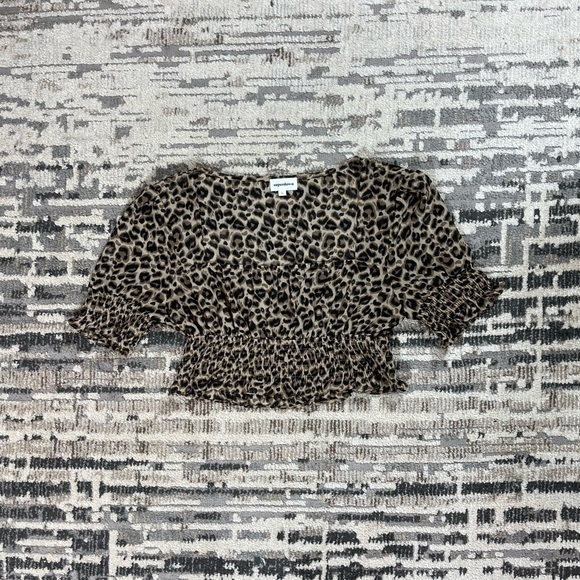 Supetdown Lexi Smocked Short Sleeve Cheetah Print Semi Sheer Top - Picture 11 of 12